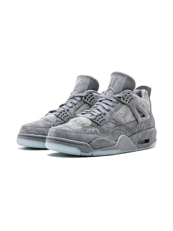 AIR JORDAN 4 Retro KAWS