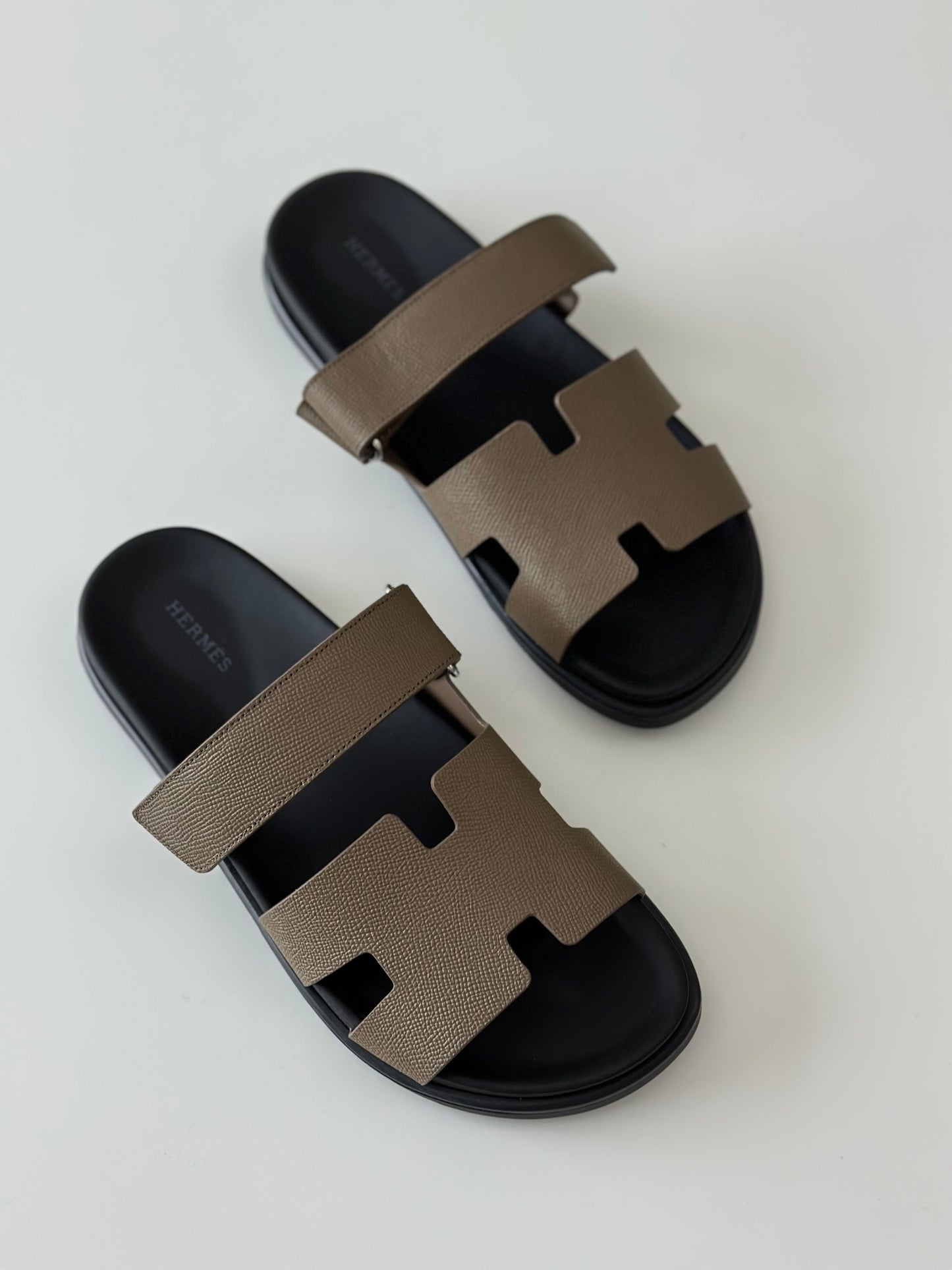 Hermès Chypre Sandal in Light Brown Suede Goatskin – Techno Slip-On with Adjustable “H” Strap