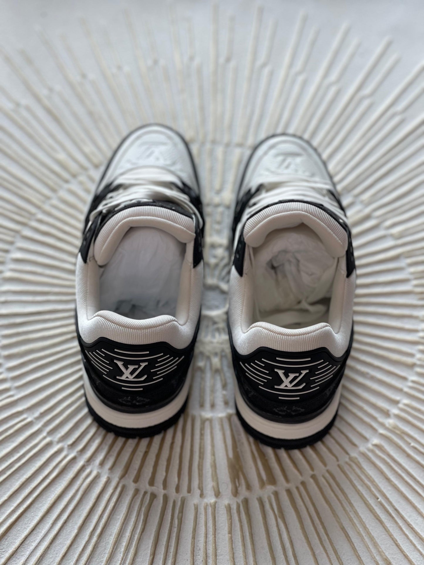 Louis Vuitton LV Trainers – Black (EU 44, Fits UK 11)