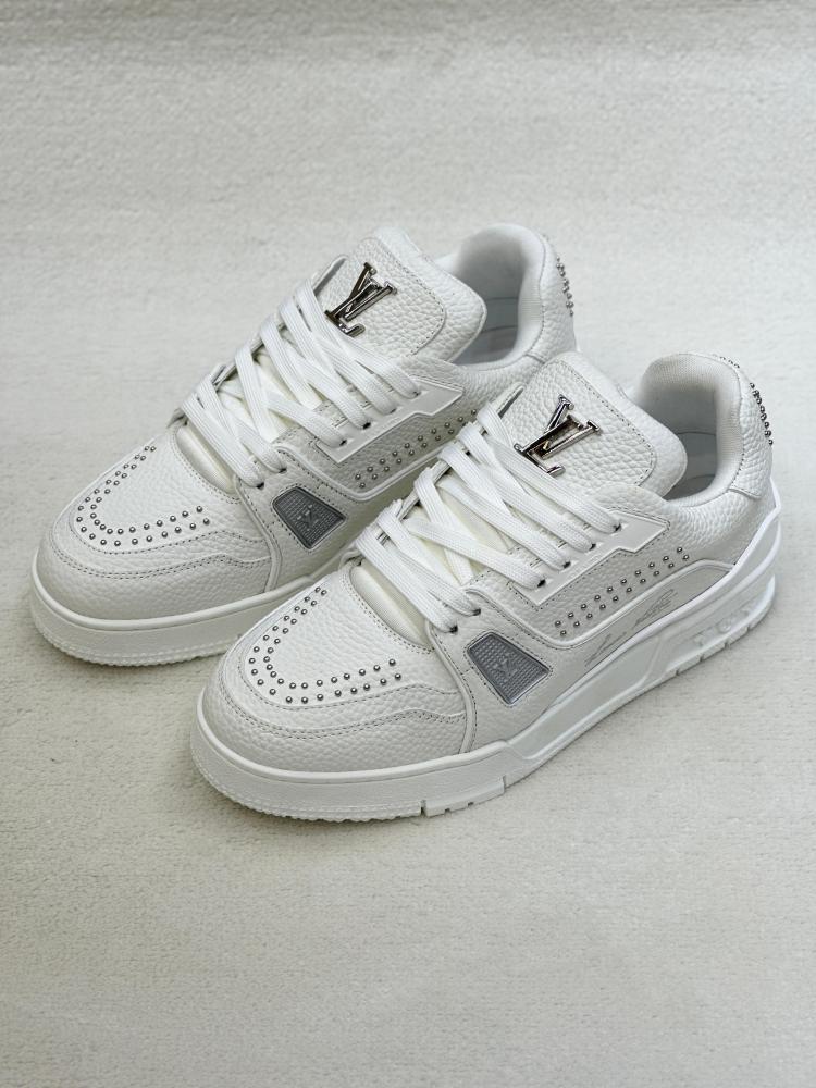 Louis Vuitton Trainer White Sporty