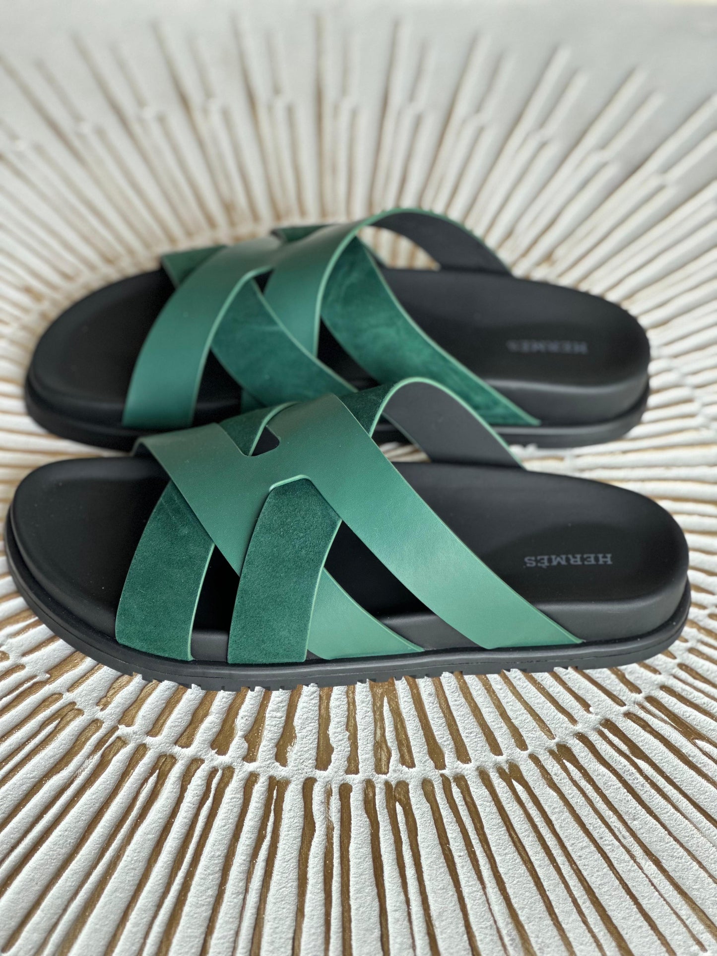 Hermès Kazimir Sandal in Green Woven Ribbon & Calfskin – Techno Summer Slip-On”