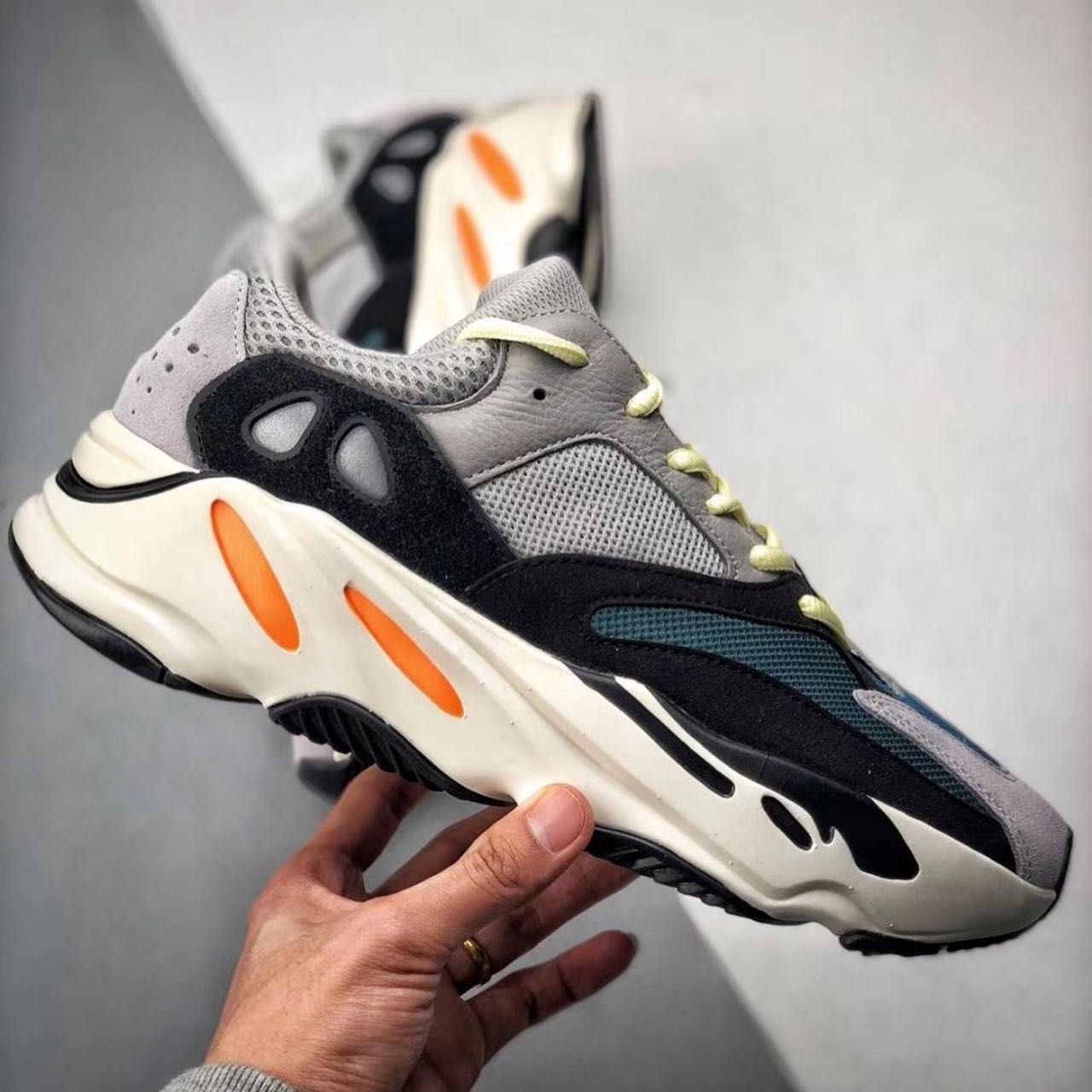 Adidas Yeezy Boost 700 Low Wave Runner