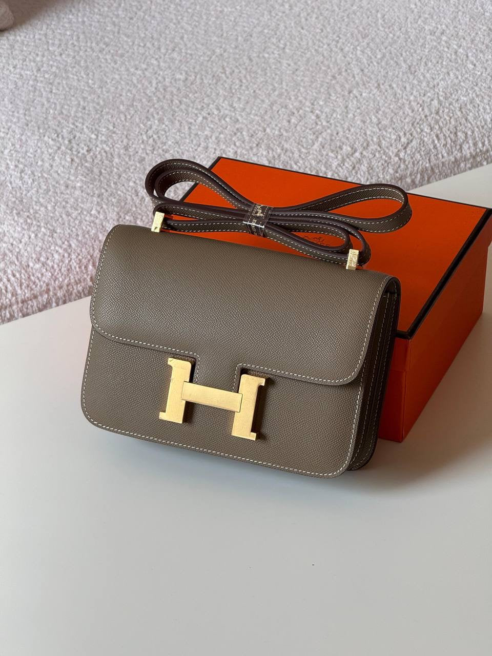 Hermés Constance Bag in Brown With Gold "H"