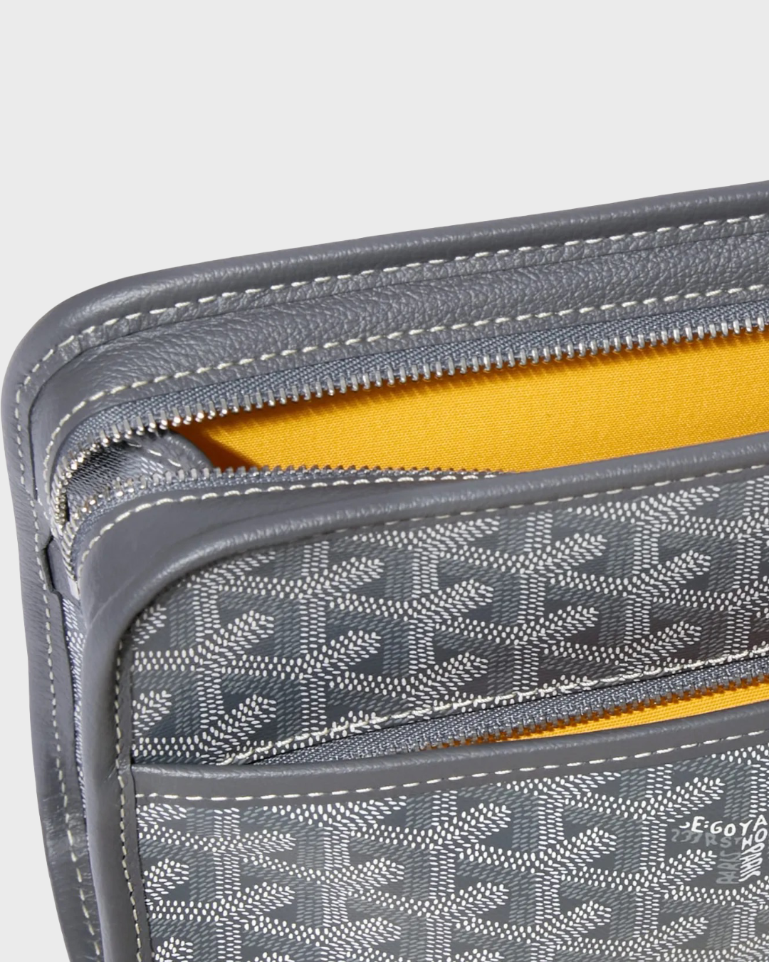 Goyard Jouvence Toiletry Bag '' Grey ''