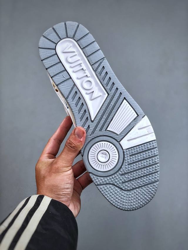 Louis Vuitton Trainer White Denim Embroidered