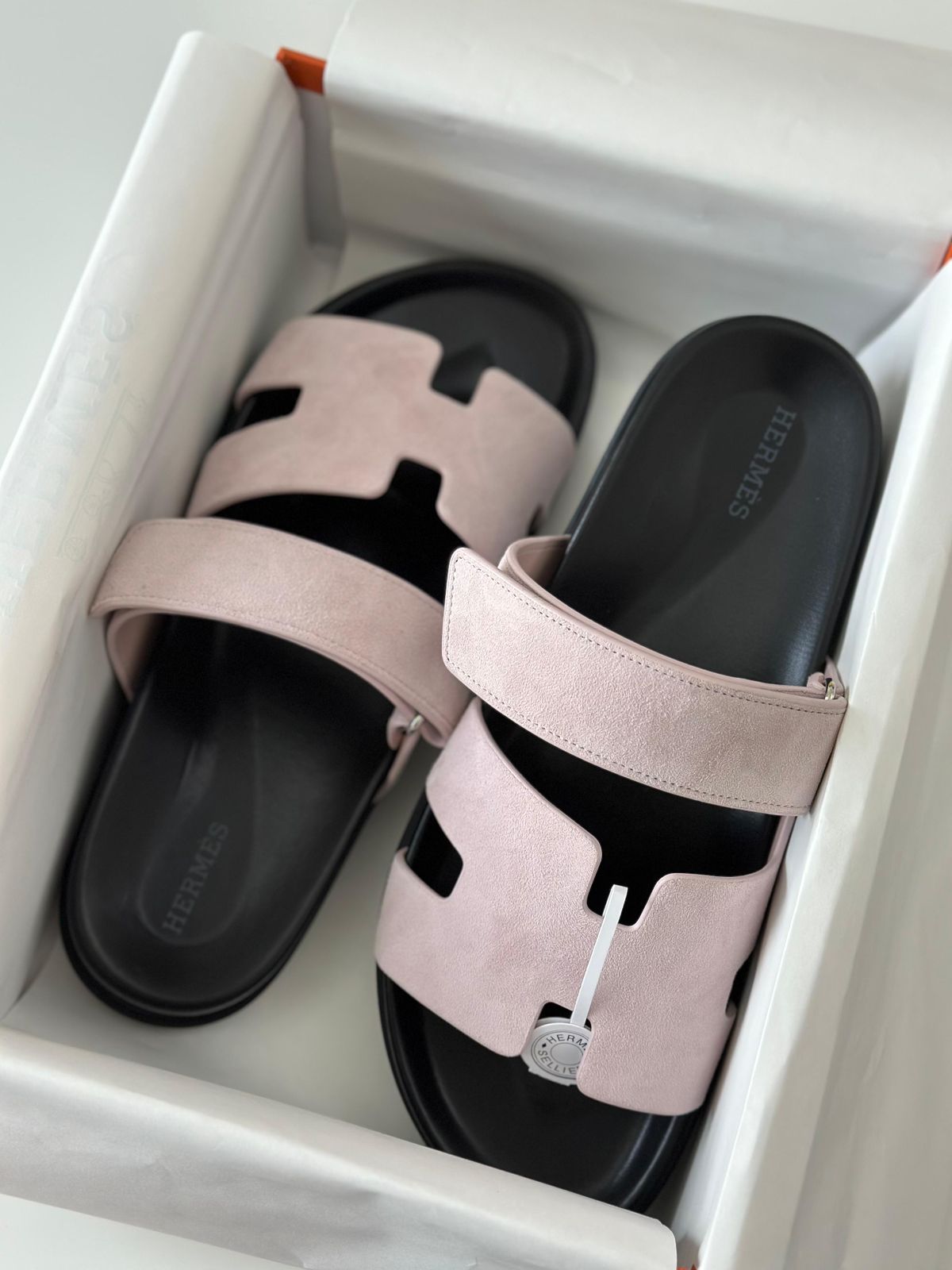 Hermès Chypre Sandal in Pink Suede Goatskin – Elegant Slip-On with Adjustable Strap
