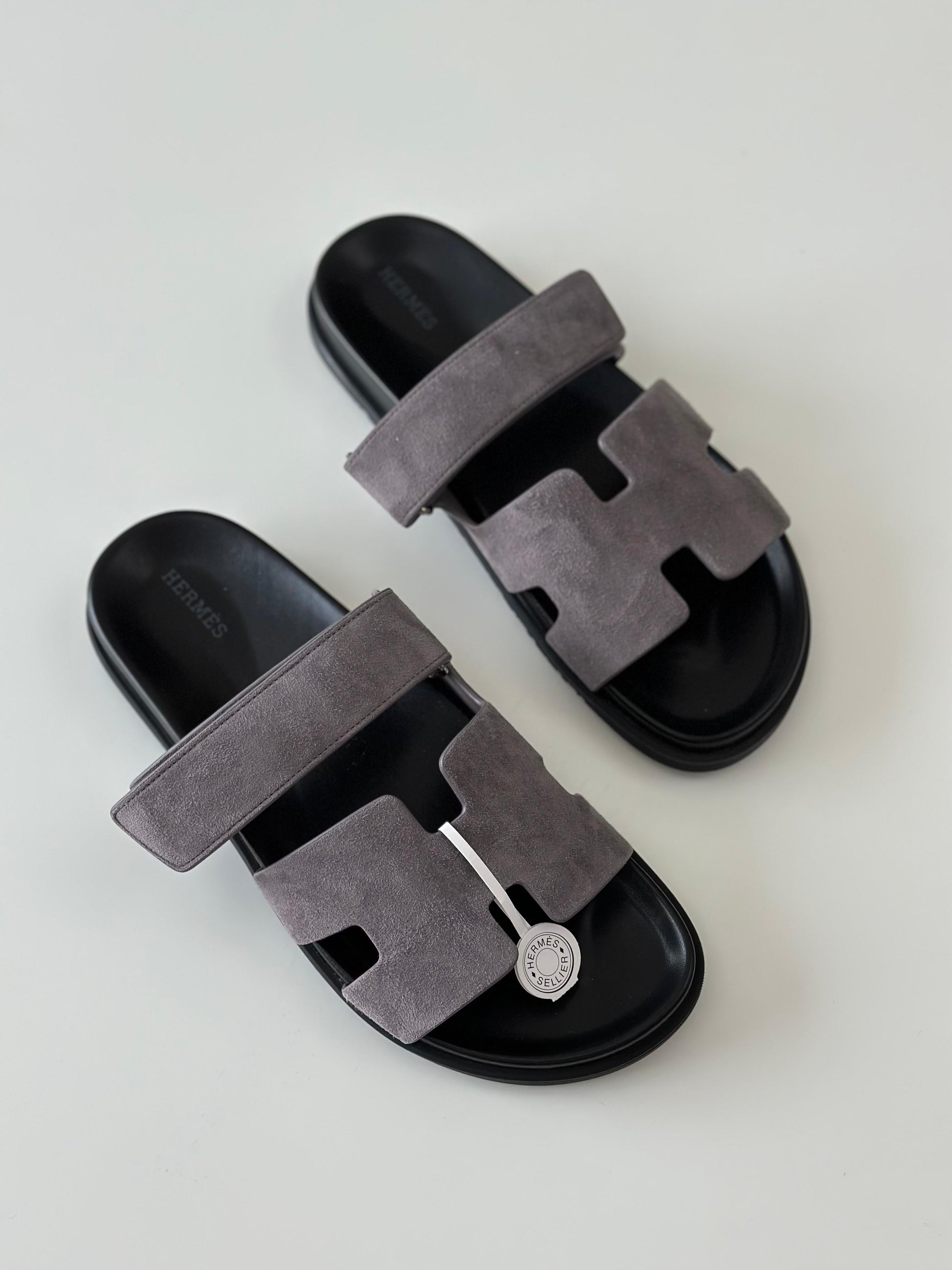 Hermès Chypre Sandal in Light Grey Calfskin – Techno Slip-On with Adjustable H-Strap