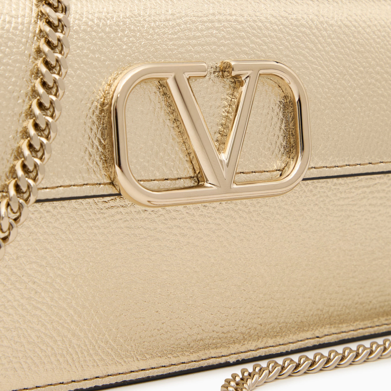 Valentino Garavani | VLogo Signature wallet-on-chain