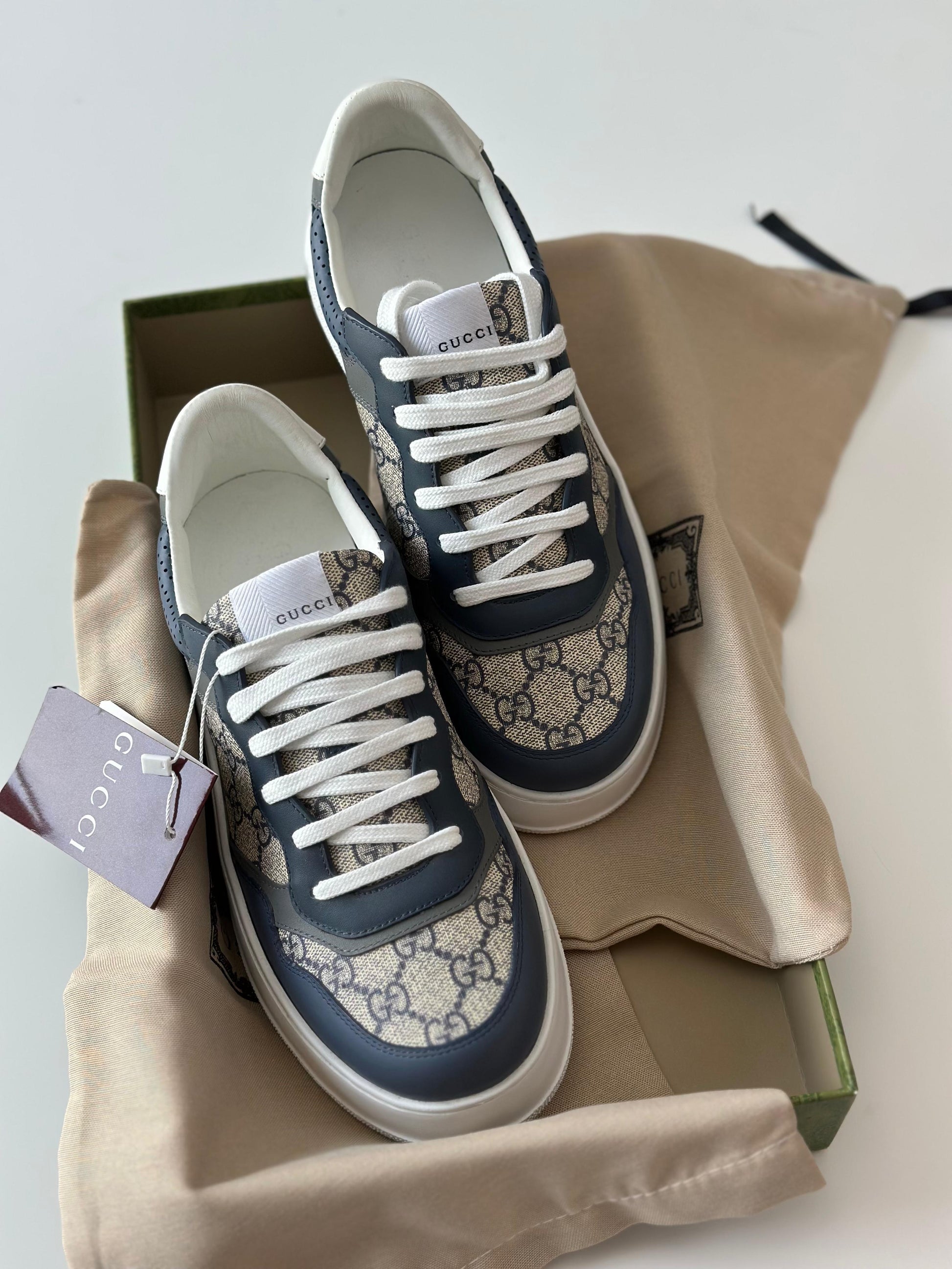 Gucci GG Supreme Sneaker – Beige/Ebony Canvas with Leather Trim (Men's, 669582 UPGA0 1080)