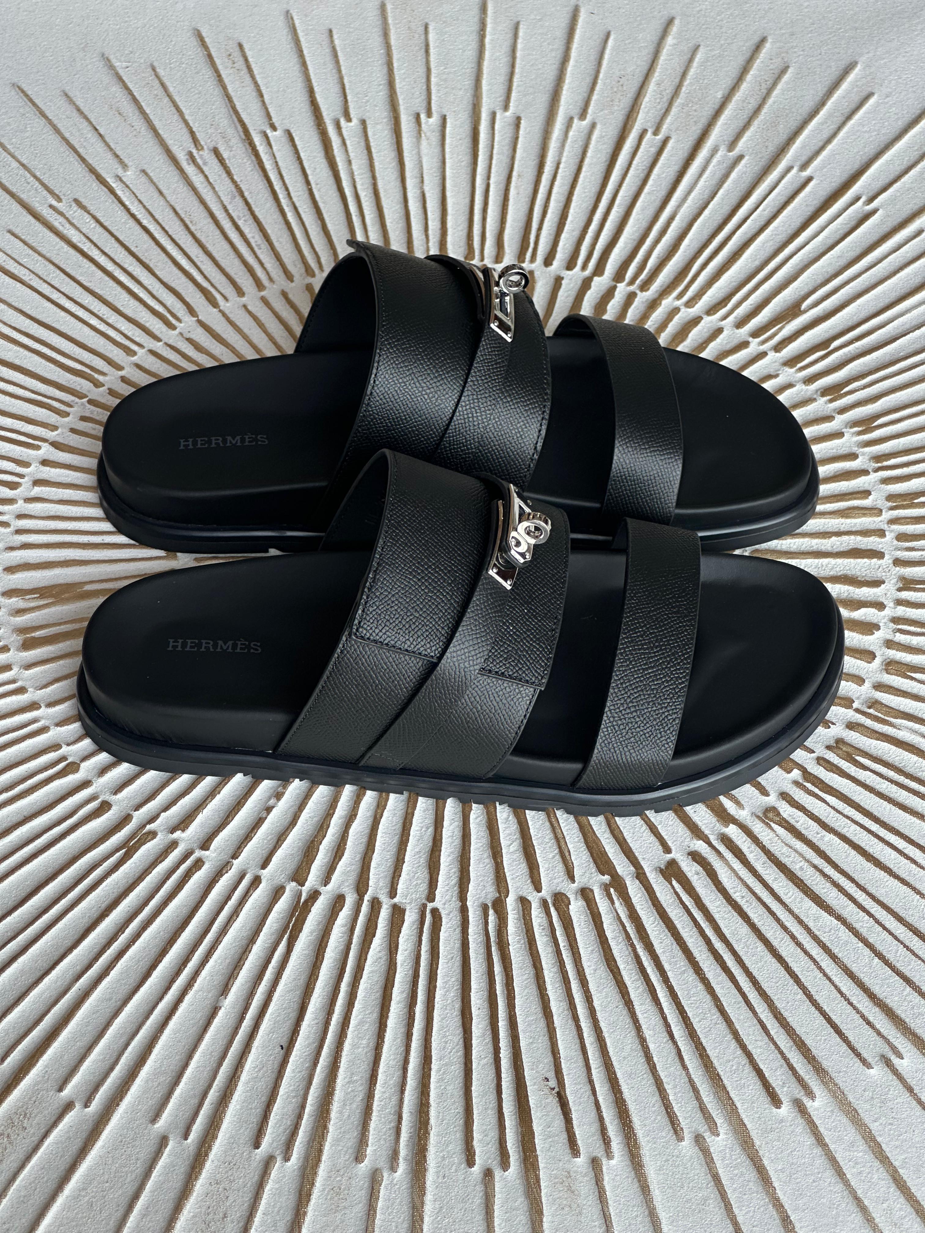 Hermès Jackson Sandal in Black Calfskin – Epsom Techno Sandal with Kelly Buckle”