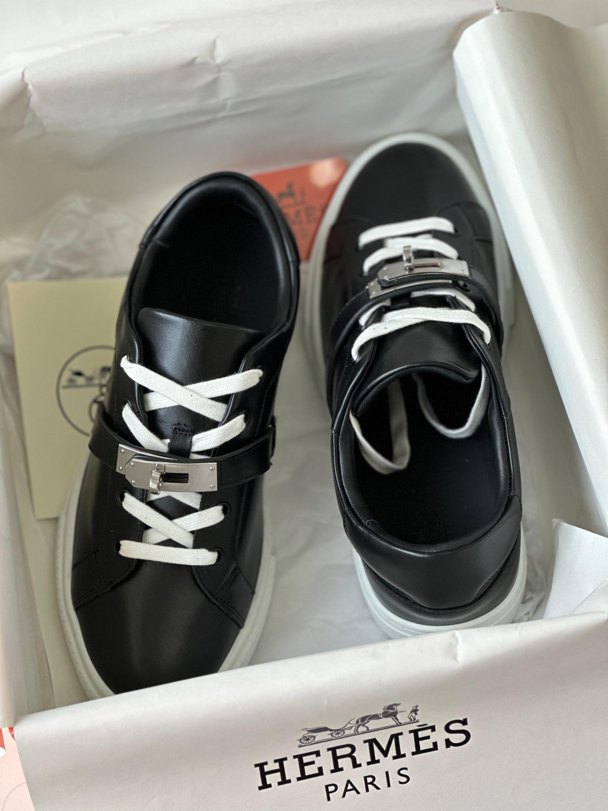 Hermès Day Sneaker – Black Calfskin with Palladium Kelly Buckle & Médor Studs (Men’s, Made in Italy)