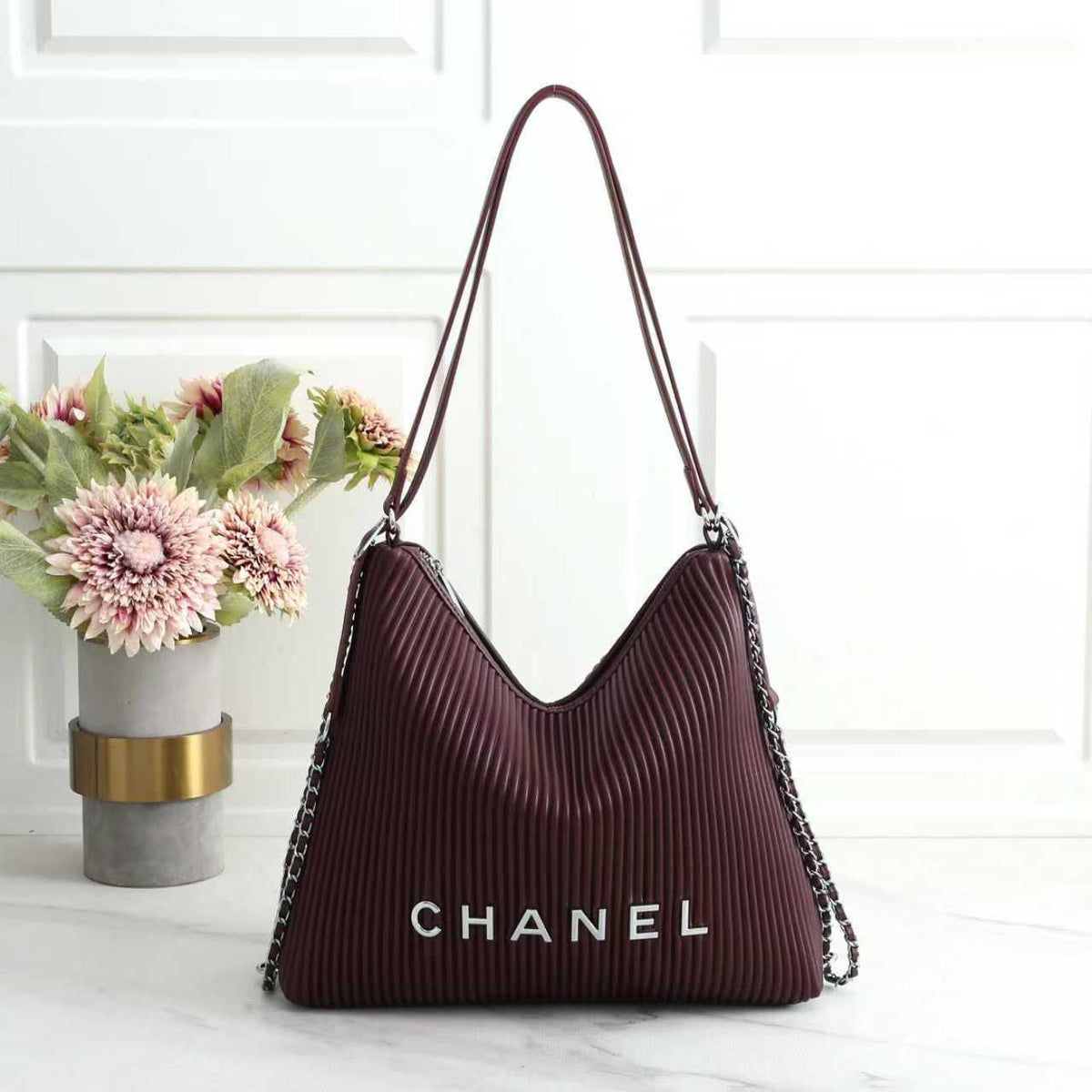 Chanel Bag | Maxi Hobo Purple Shiny Lambskin