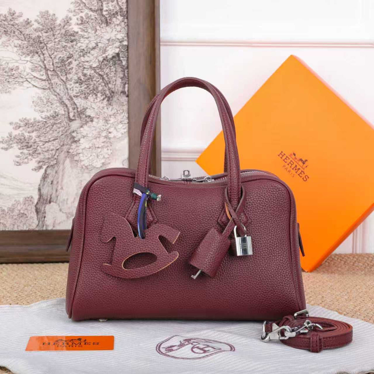 Hermès Bag | Victoria II Fourre Tout in Rouge