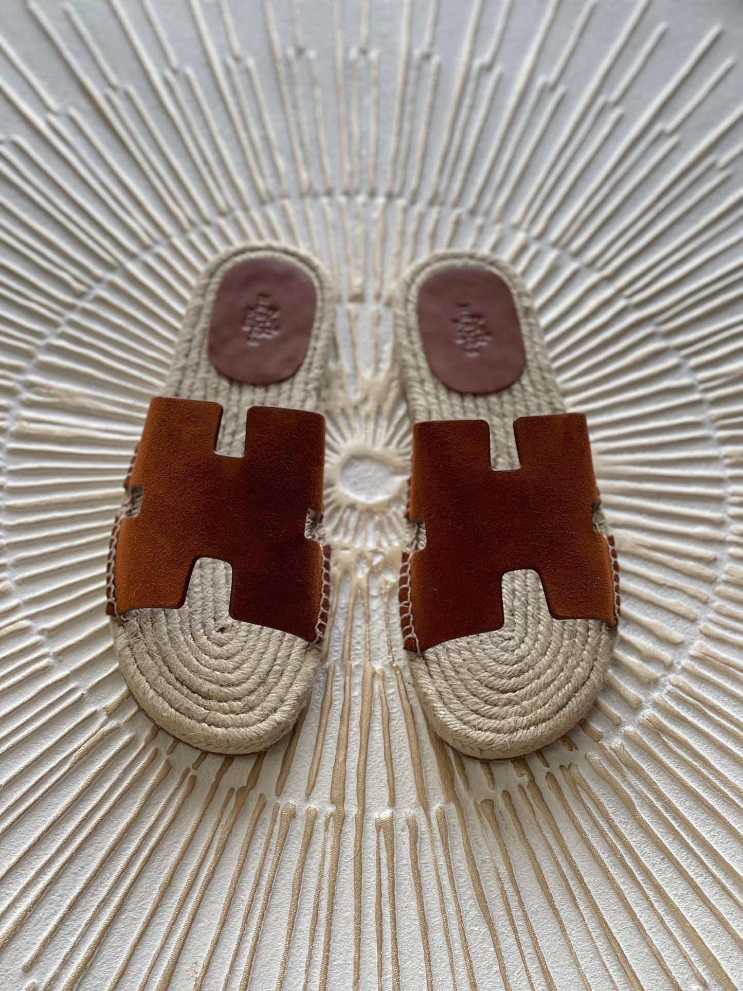 Hermès Antigua Espadrille in Gold Suede Goatskin – Casual Slip-On with H Cut-Out”