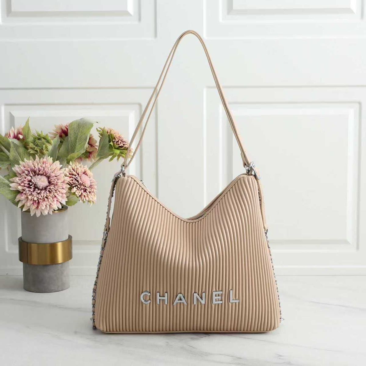 Chanel Bag | Maxi Hobo Peach Lambskin