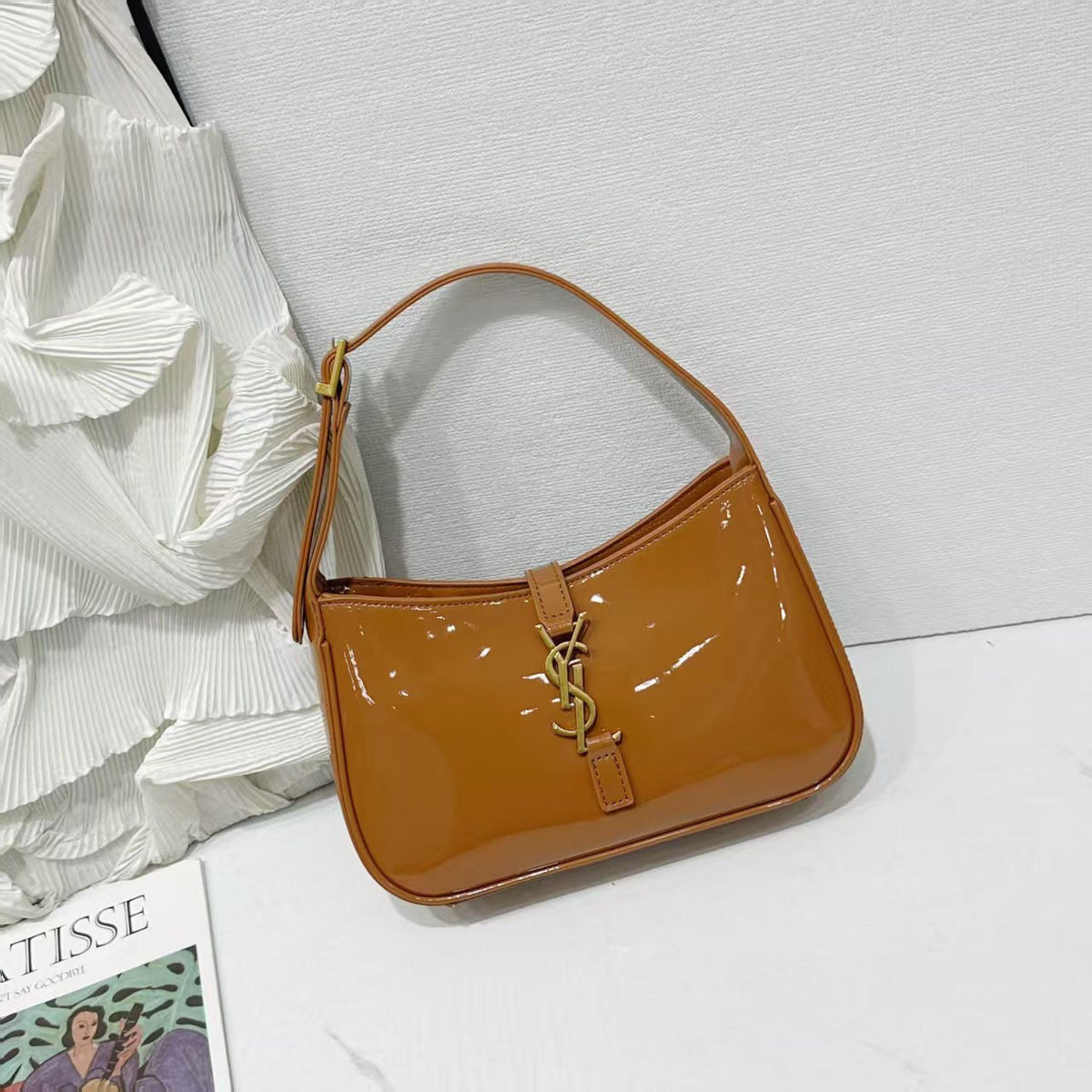 YSL Bag | Le 5 à 7 Vintage Brown