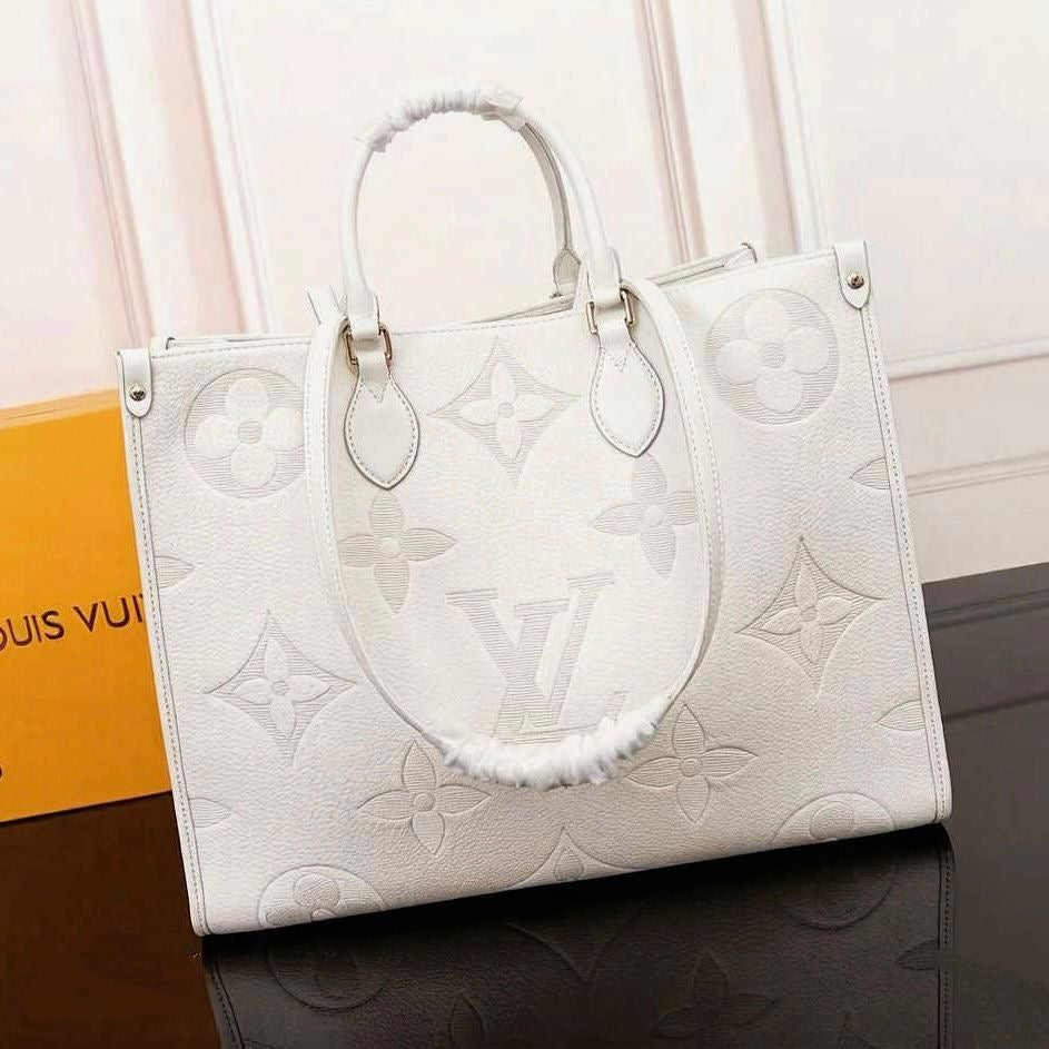 Louis Vuitton Bag | OnTheGo MM Cream Monogram