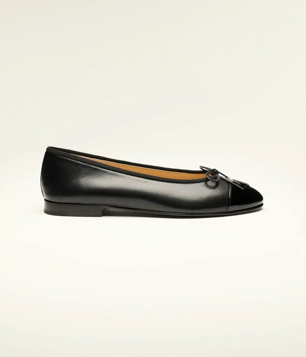 Chanel Women's Loafers | Lambskin And Patent Calfskin Cap Toe CC Black