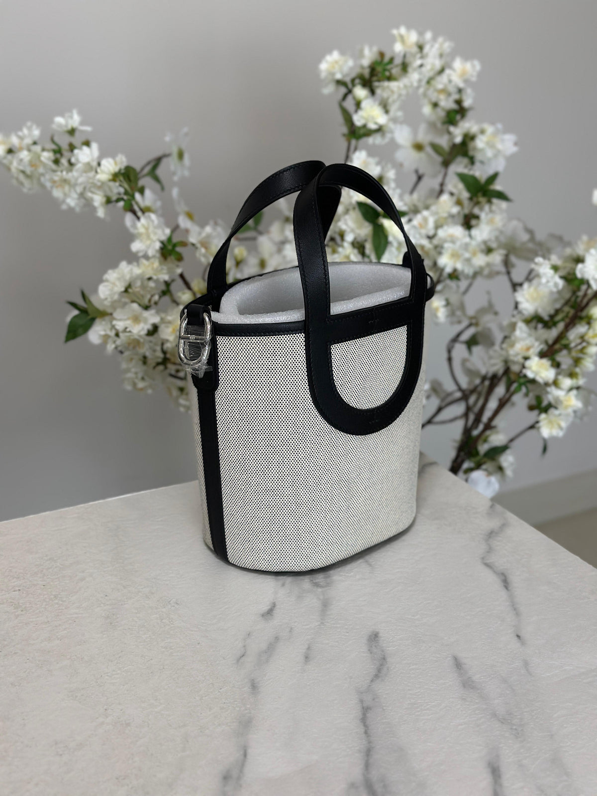 Hermès Bag | In-the-Loop 18 White Black