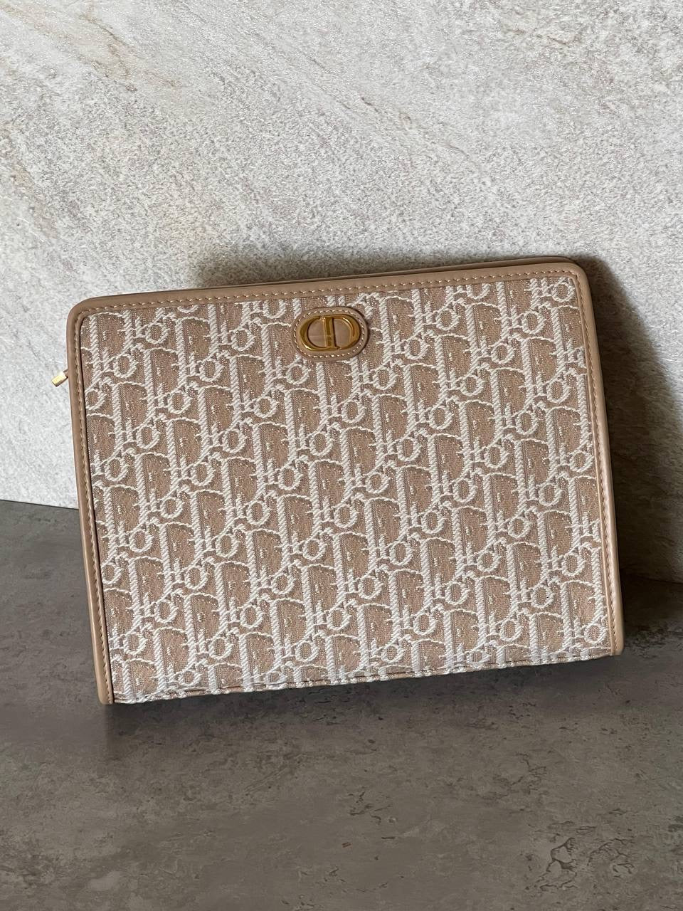 Dior 30 Montaigne Pouch