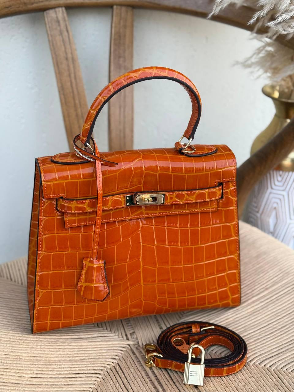Vintage Hermés Kelly Sellier 28 Orange Shiny Porous Crocodile Gold Hardware