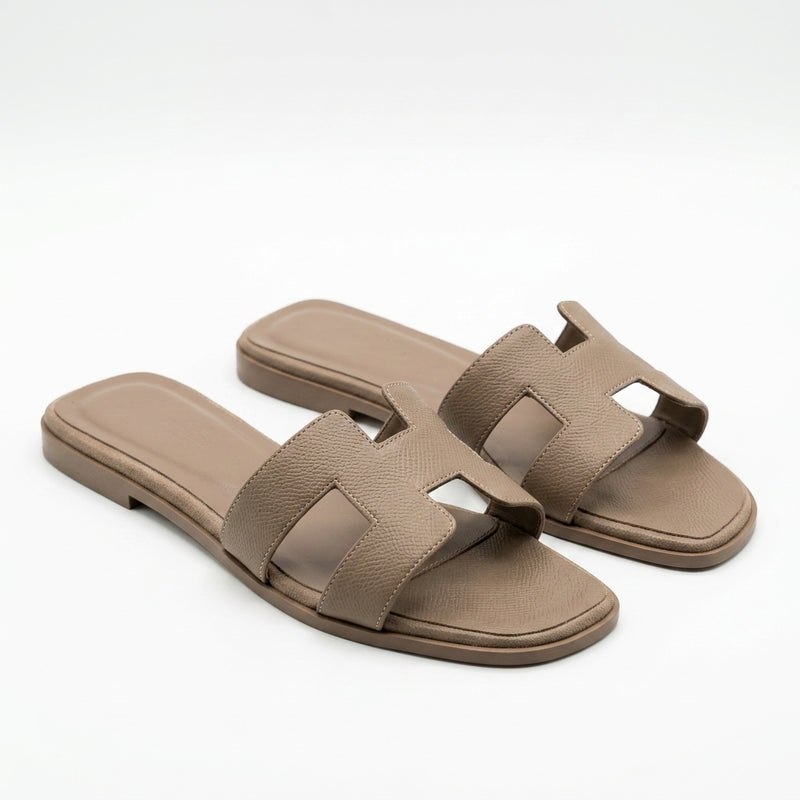 Hermès Women Oran Flat Slides | Taupe