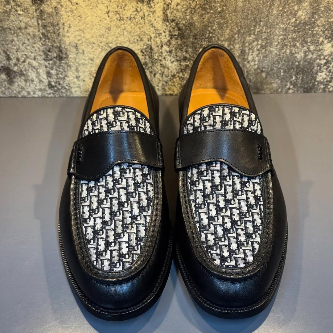 Dior Granville loafers in black smooth