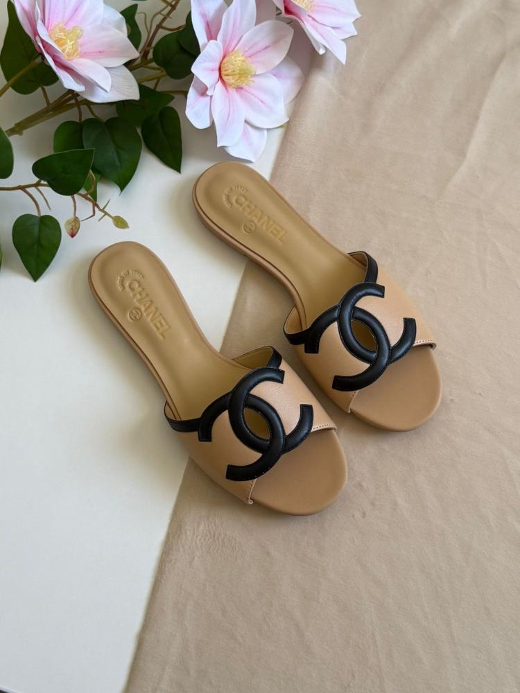 Chanel Interlocking CC Sandals in Beige