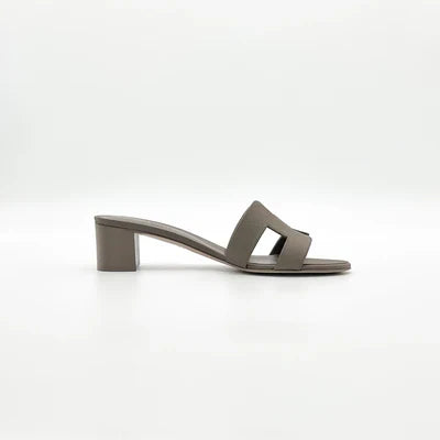 Hermès Oasis sandal Grey