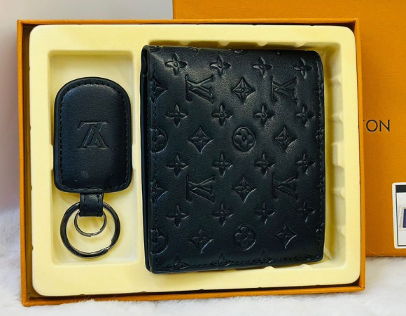 Louis Vuitton Wallet | Gift Set