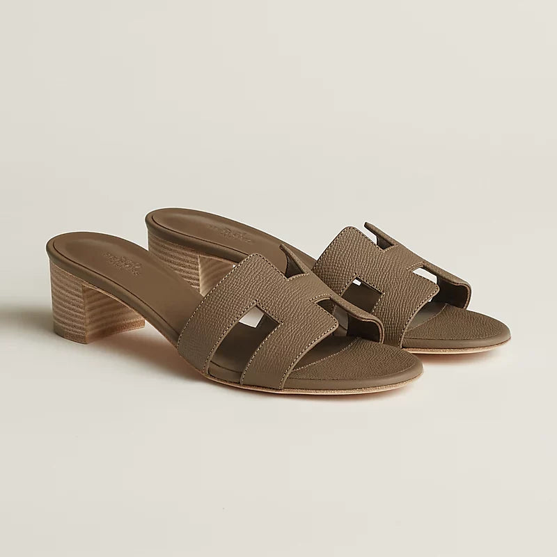 Hermès Oasis sandal Etoupe
