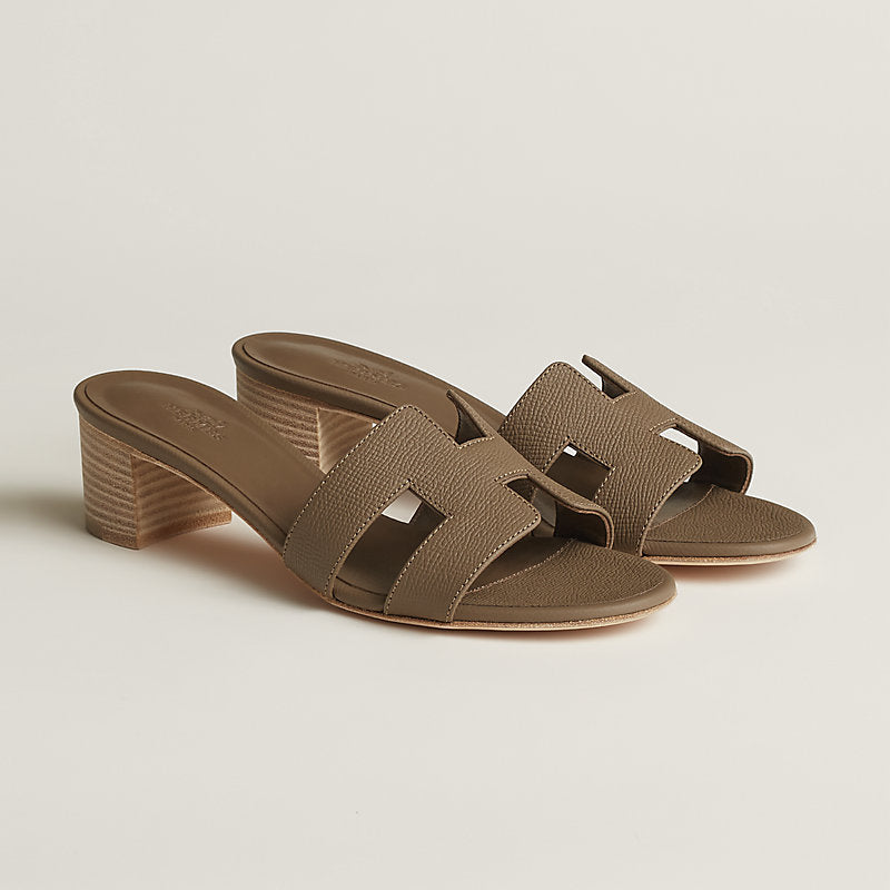 Hermès Oasis Sandal Etoupe